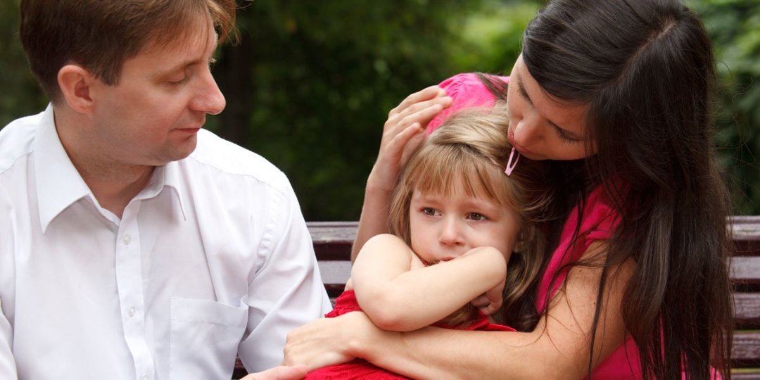 couple_and_a_sad_child_-_family_law_in_gulf_breeze_-_lacie_bowden_law.jpg