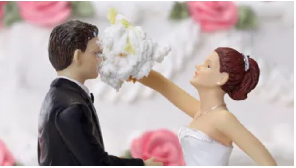 wedding_cake_topper_couple_-_divorce_lawyer_in_gulf_breeze_-_lacie_bowden_law.jpg