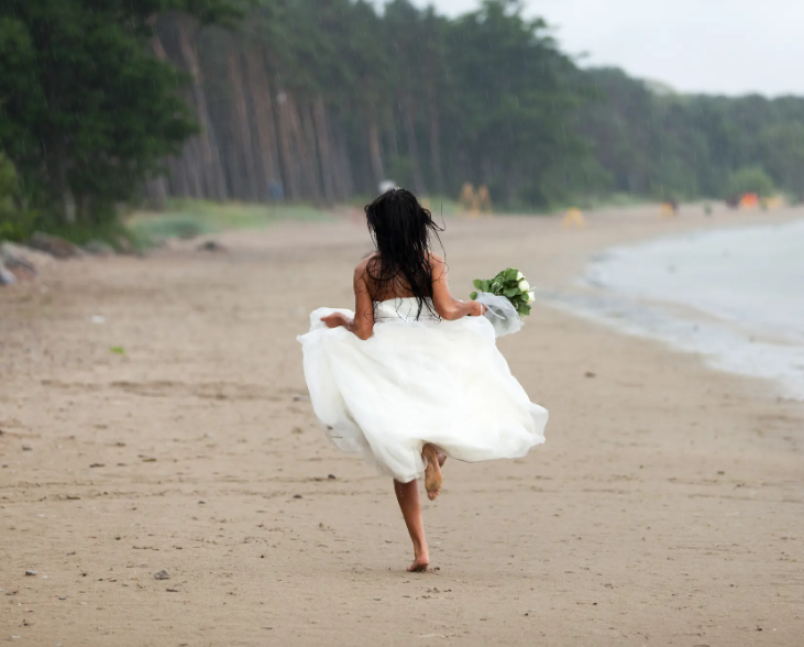 runaway_bride-divorce_lawyer_gulf_breeze_-lacie_bowden_law.png